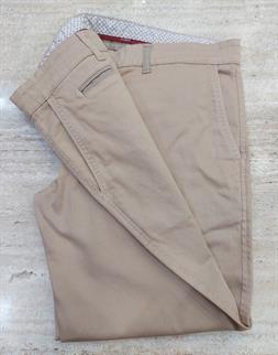 La Vespita pantalón chino beis para hombre